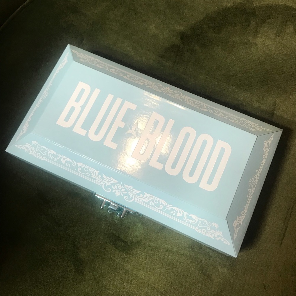 Jeffree Star Blue Blood palette